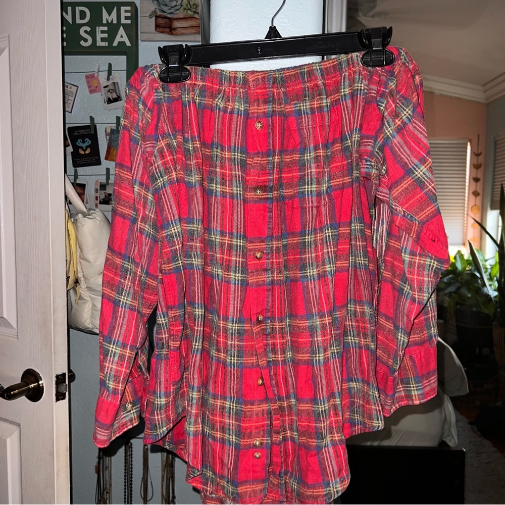 Off the shoulders plaid top
